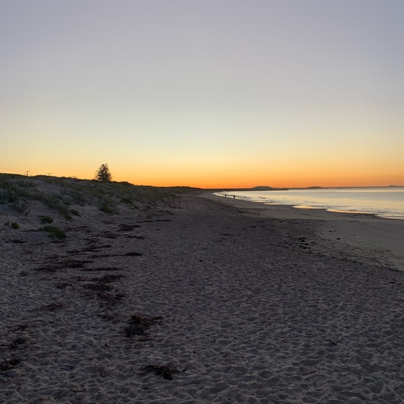 Meet your Posher, Lara - Picture 1 of 1